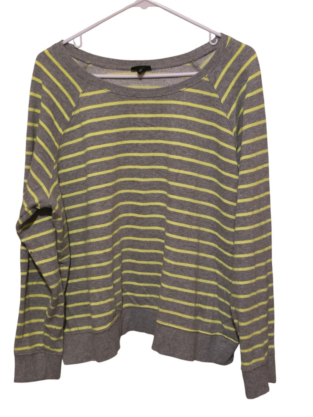 Torrid EUC Gray & Neon Green Striped Crewneck Sweatshirt Sz 2 Torrid Sizing/2X